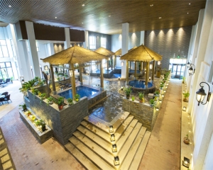西藏游泳馆 室内泡池
